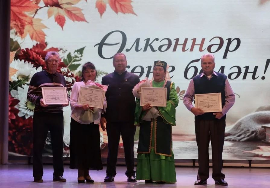 Рәхмәт хатлары тапшырылды