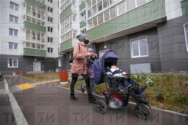 Путин яшьләр өчен өстәмә ипотека программалары булдырырга кушты