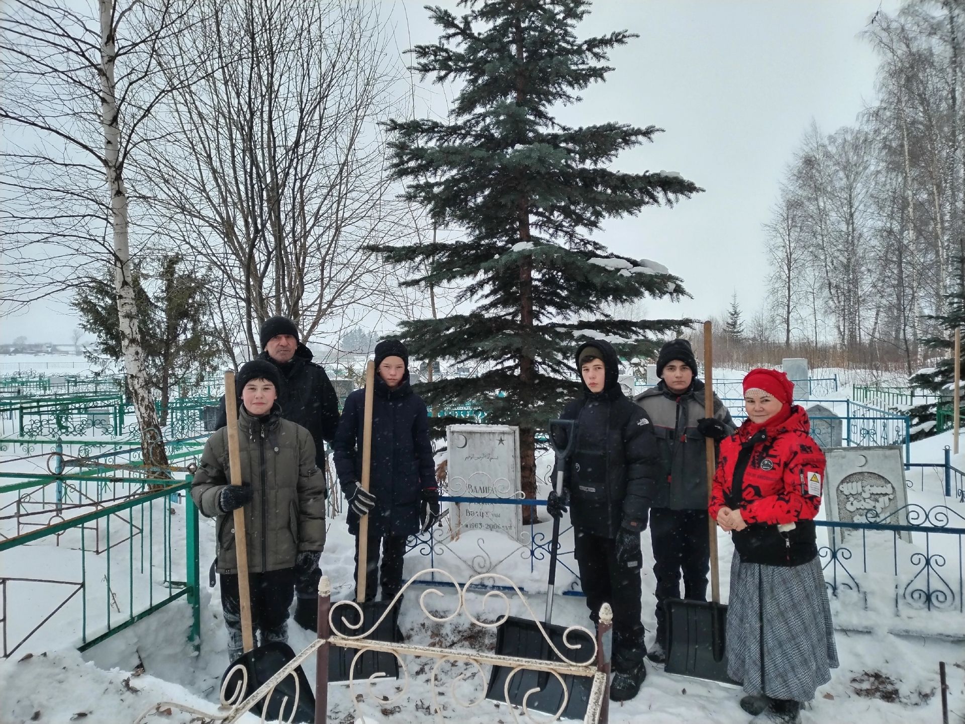 Ташкичү зиратында