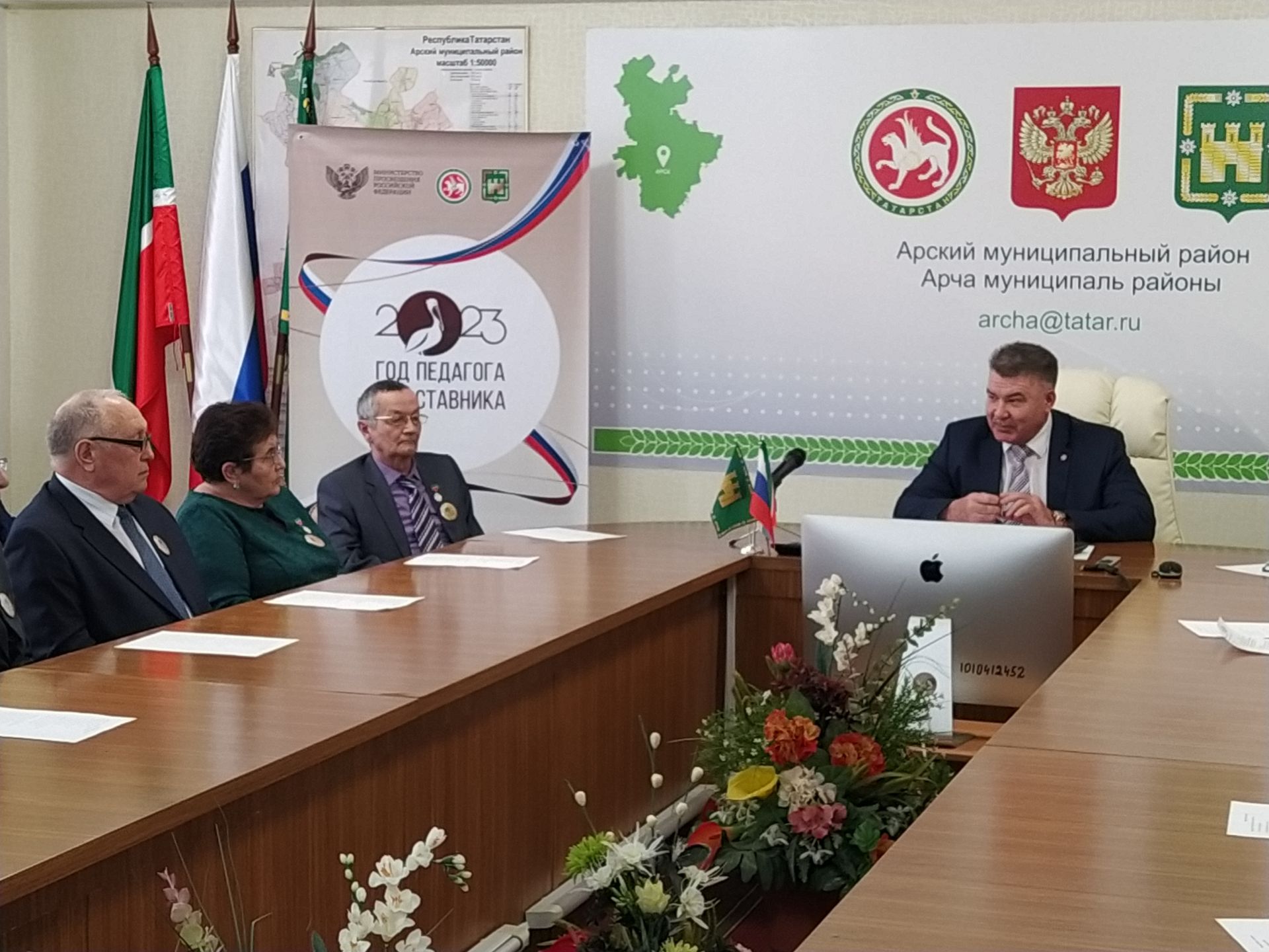 Татарстанда Укытучы һәм остаз елын ачтылар