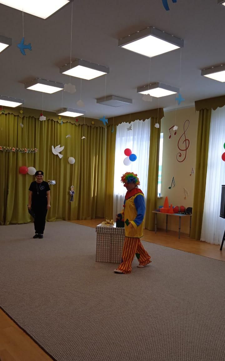 Кунак булып әтиләр безгә килде