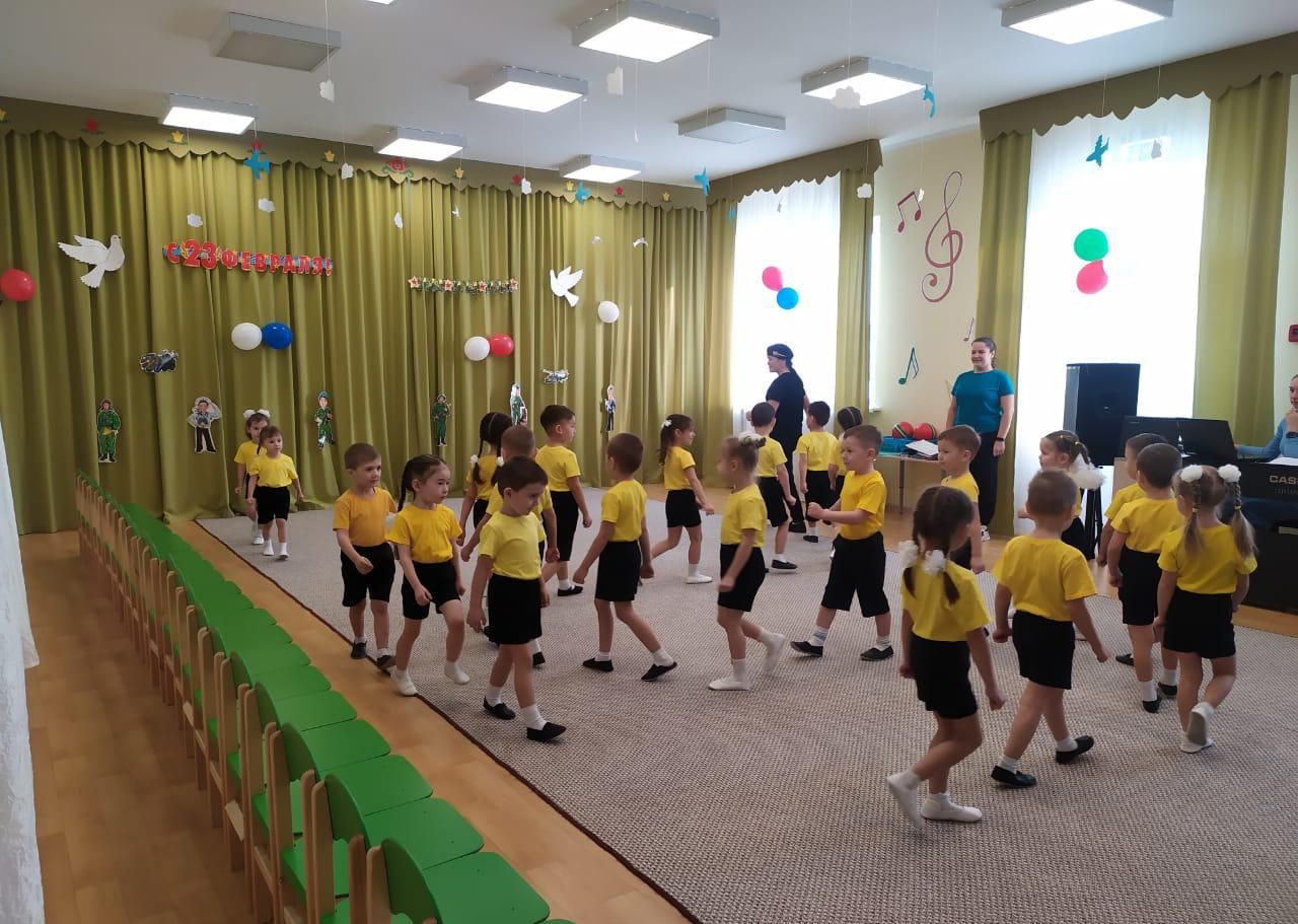 Кунак булып әтиләр безгә килде