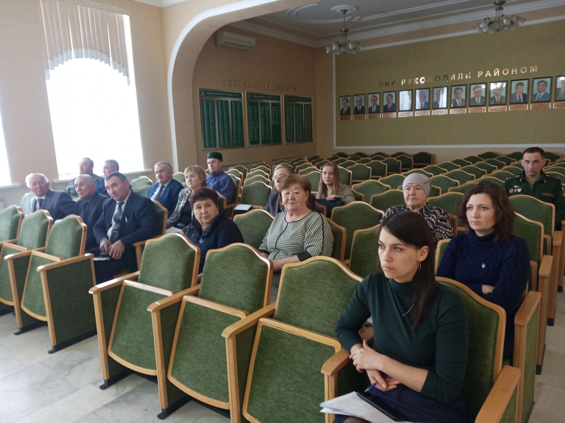 Район Иҗтимагый советында мобилизацияләнгәннәр һәм аларның гаиләләренә ярдәм мәсьәләсе каралды