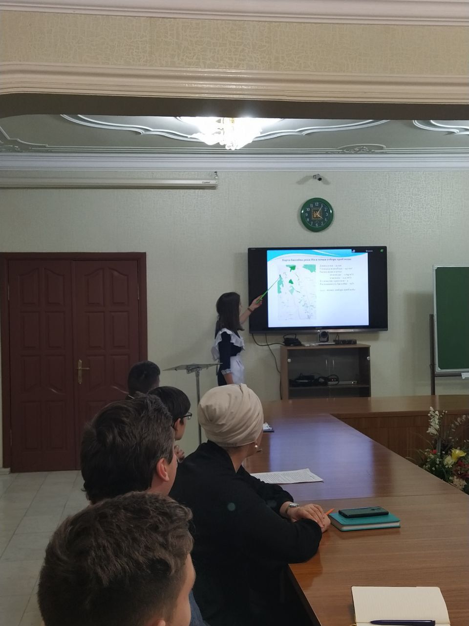 Лесхоз урта мәктәбе укучыларының фәнни-тикшерү эшләре буенча җәмәгать тыңлаулары узды