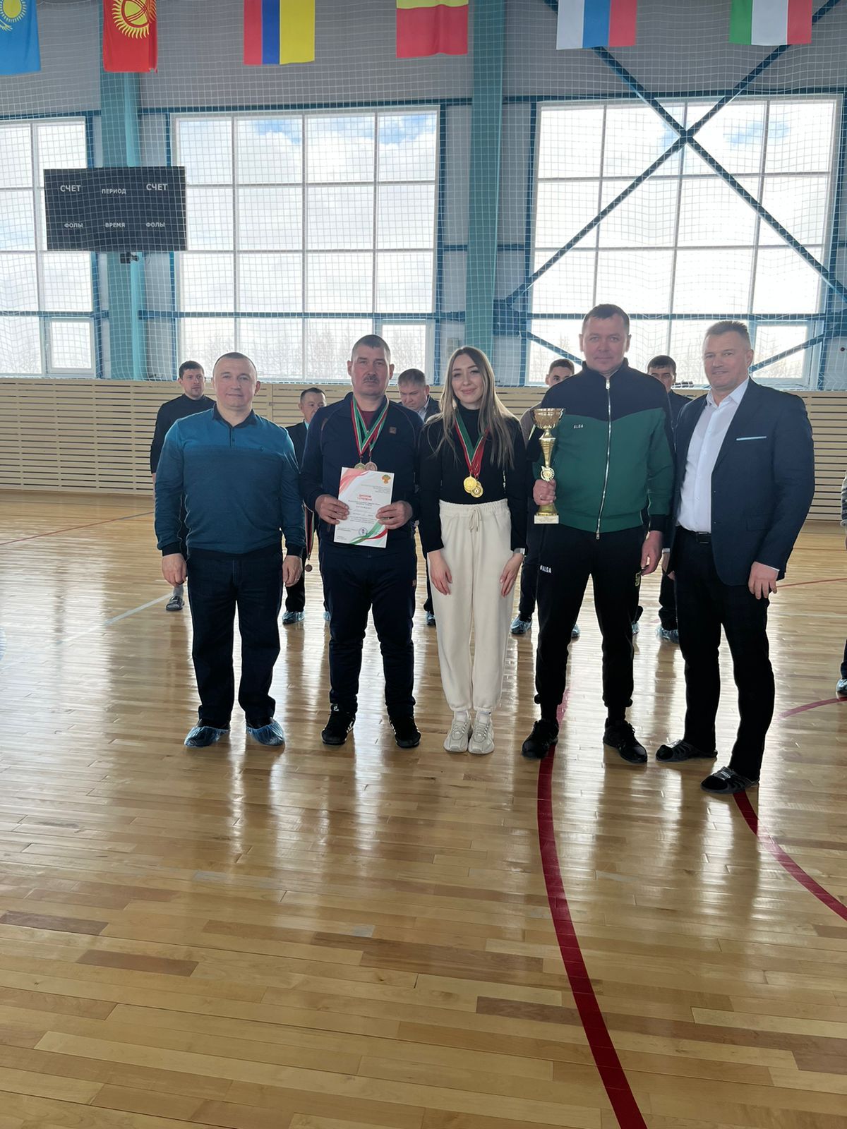 Мамадыштан Арча механизаторлары, савымчылары бүләкләр белән кайтты
