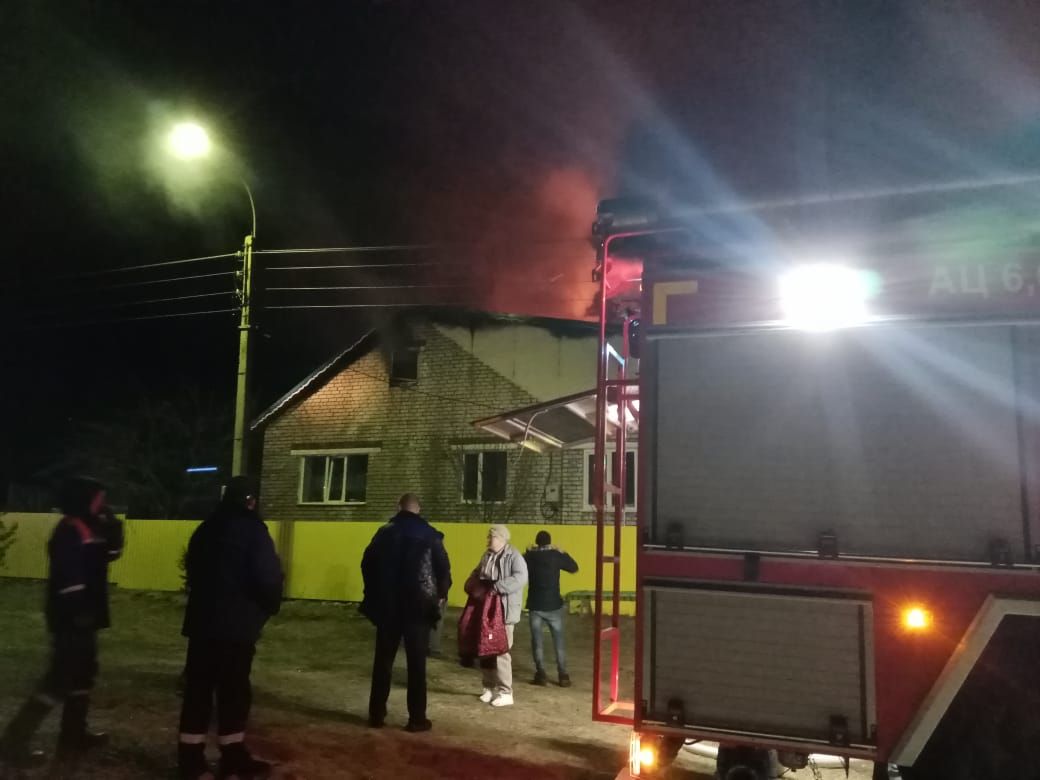 Арча районы Апайкина Гарь авылында бер йорт янды