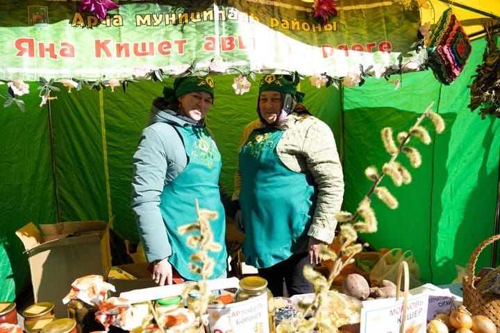 Казандагы Арча ярминкәсен Татарстан Республикасы Рәисе Рөстәм Миңнеханов карады
