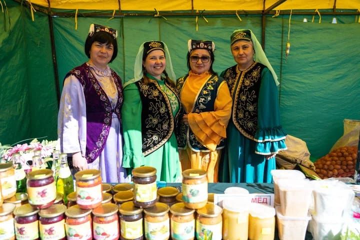 Казандагы Арча ярминкәсен Татарстан Республикасы Рәисе Рөстәм Миңнеханов карады