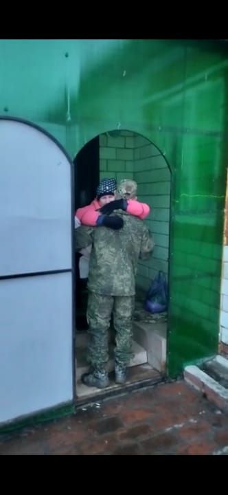 Махсус хәрби операция зонасыннан кайткан Фирдүс Хәйруллин белән авылдашлары очрашты