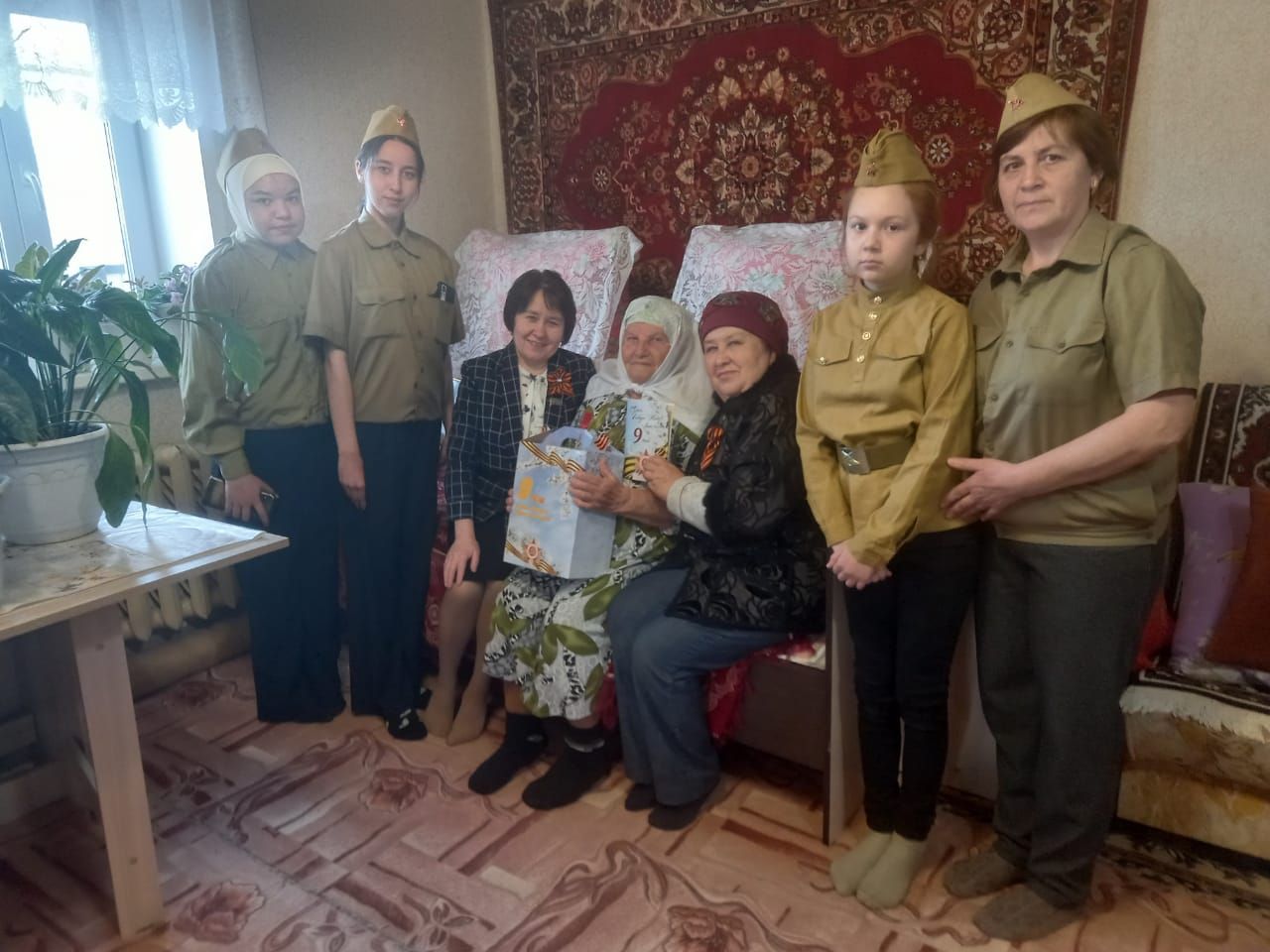 Алар авырлыкларны күргән буын