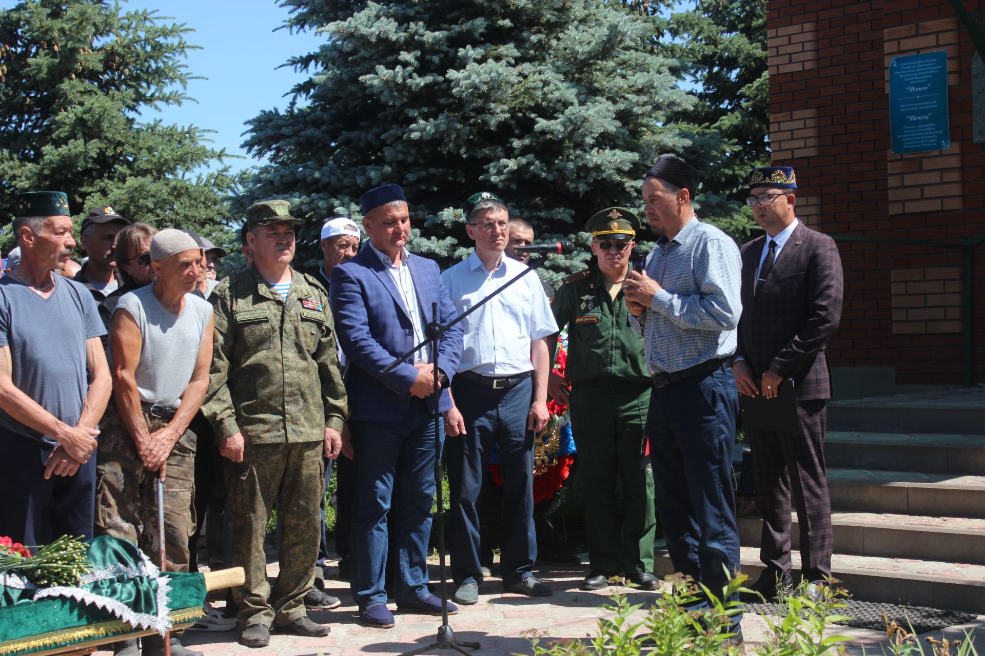 Шушмабашлар елап озатты