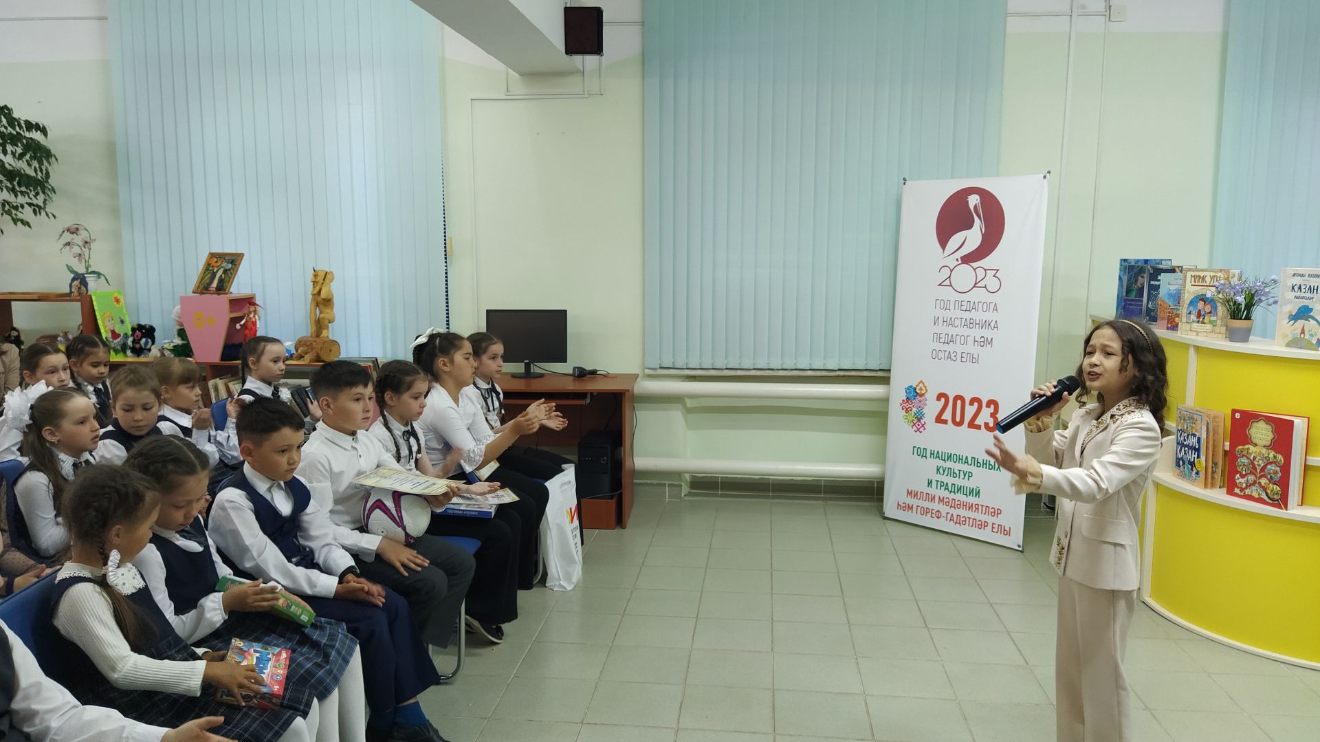 Район үзәк китапханәсе хезмәткәрләренә сокланам: нинди генә чара оештырмый алар!
