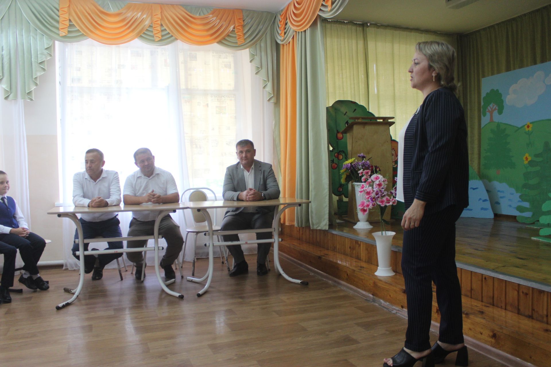 Бар бала да букчалы булды