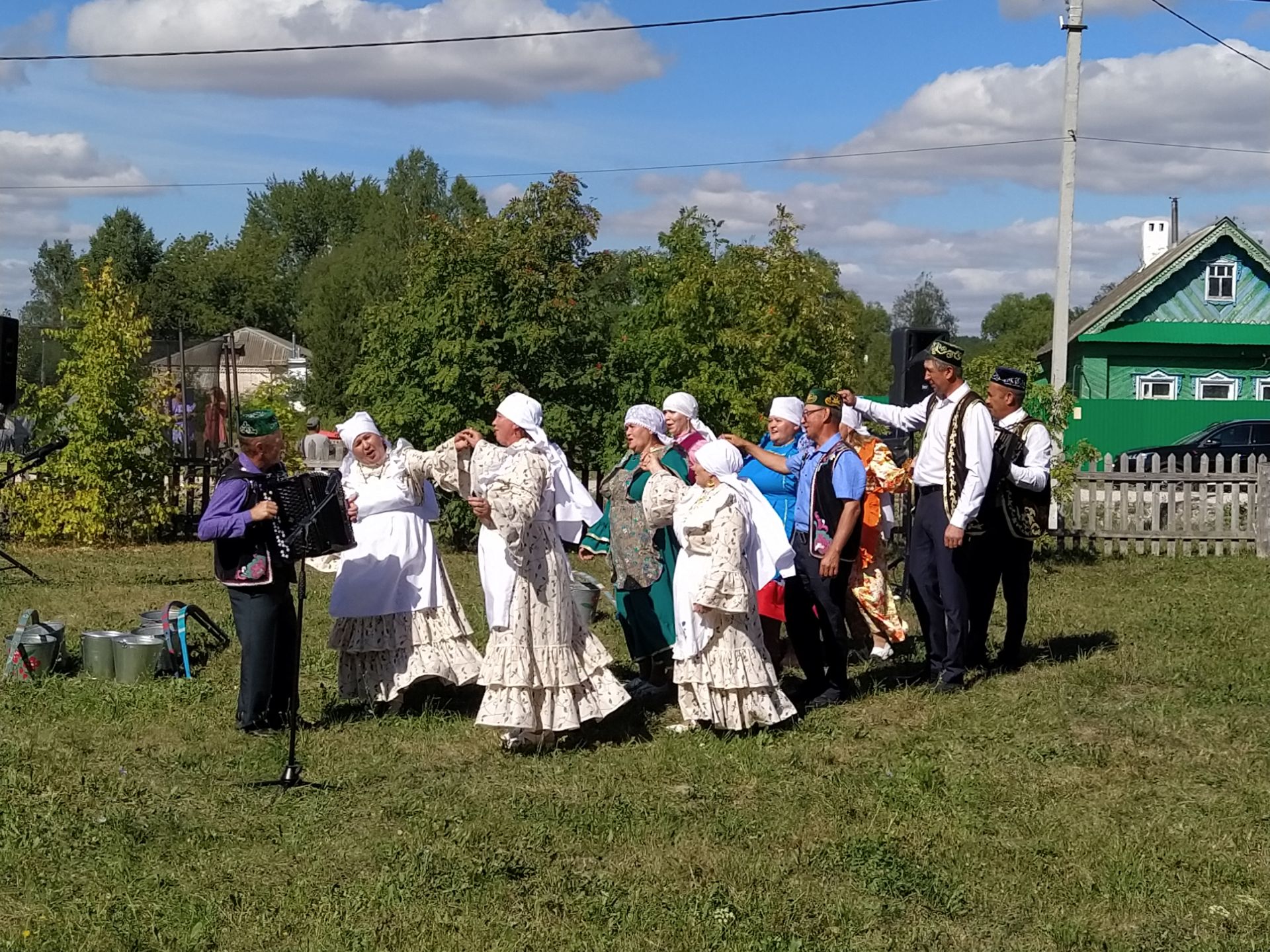 Моң китмәсен иде авылдан