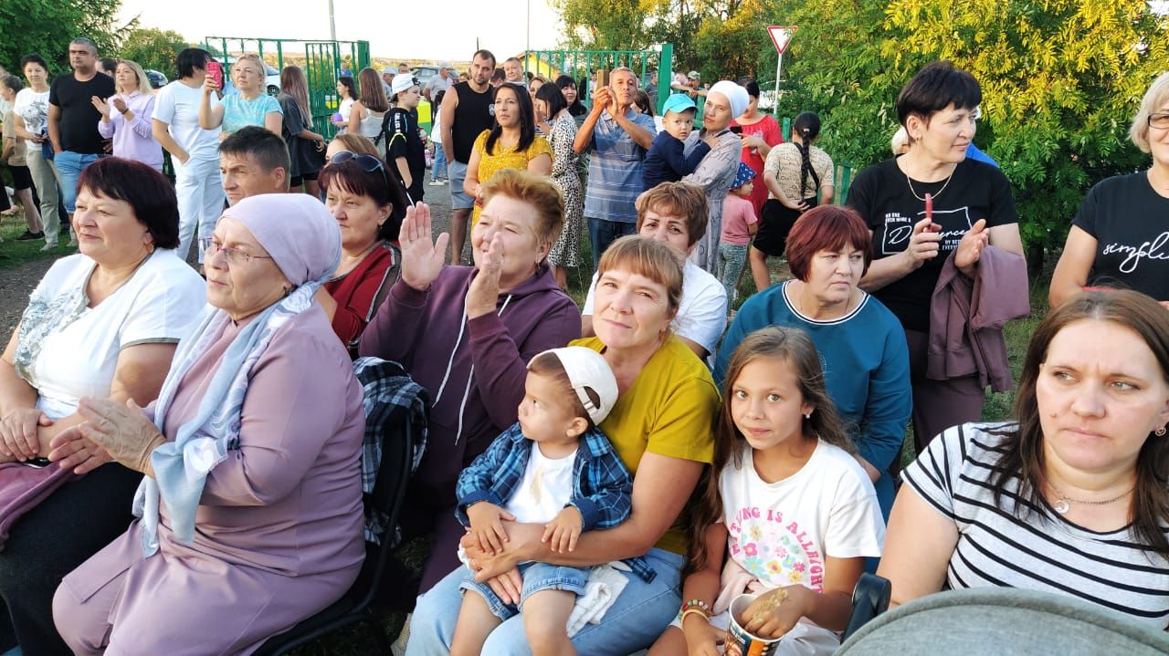 Айван авылында «Авылым кичләре». Кайтып киләм авылыма.... Туган өем тарта мине... (ВИДЕО)