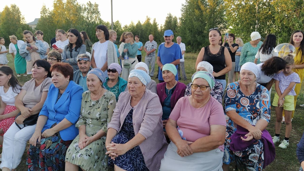 Айван авылында «Авылым кичләре». Кайтып киләм авылыма.... Туган өем тарта мине... (ВИДЕО)