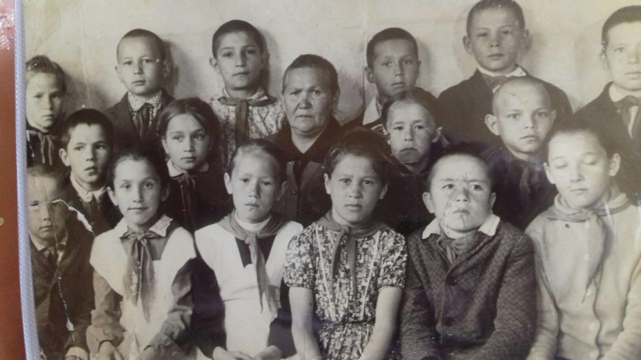Укытучылар династиясе