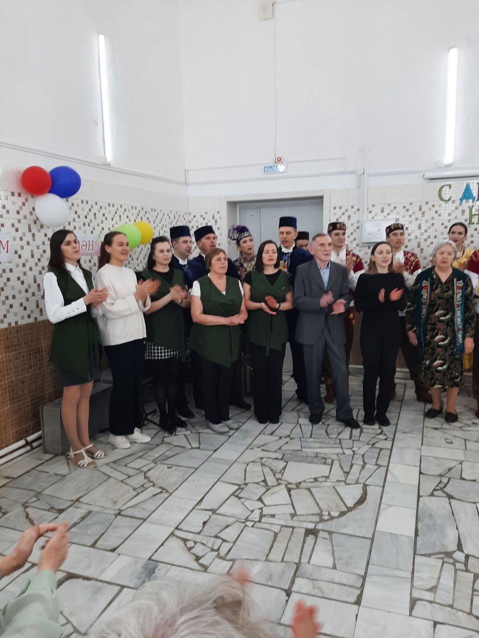 Казан артистлары Арчаның өлкәннәр һәм инвалидлар йортында. Интернатның туган көне - ачылганга 22 ел!
