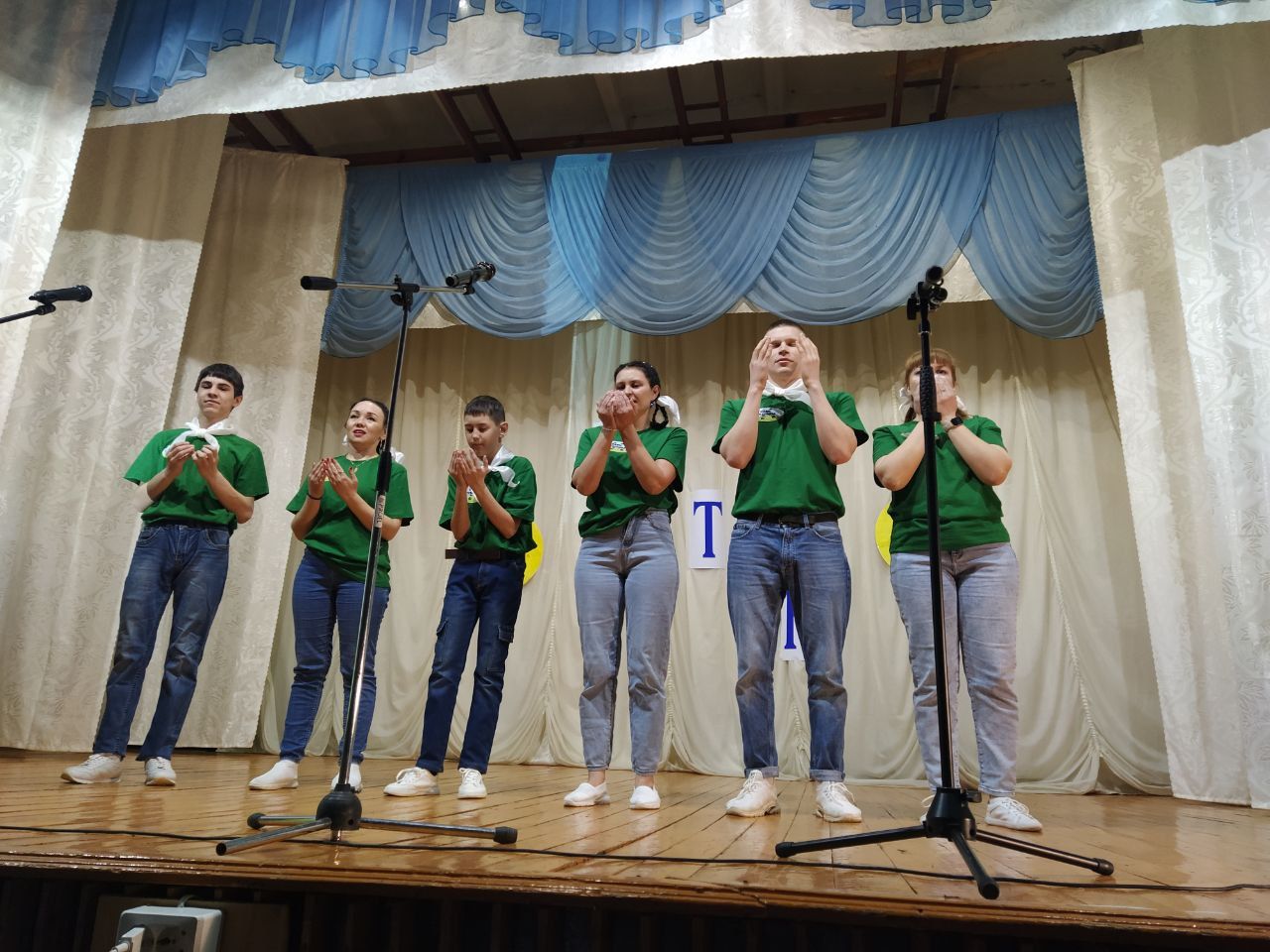 Урта Пошалым сәхнәсендә шаянлыкта һәм тапкырлыкта көч сынаштылар