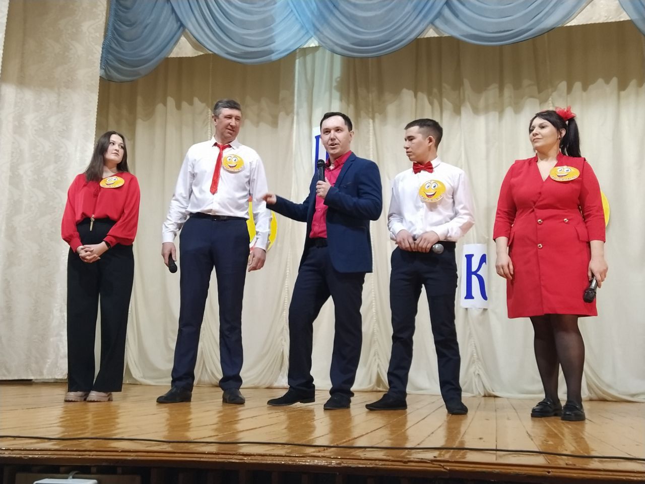 Урта Пошалым сәхнәсендә шаянлыкта һәм тапкырлыкта көч сынаштылар