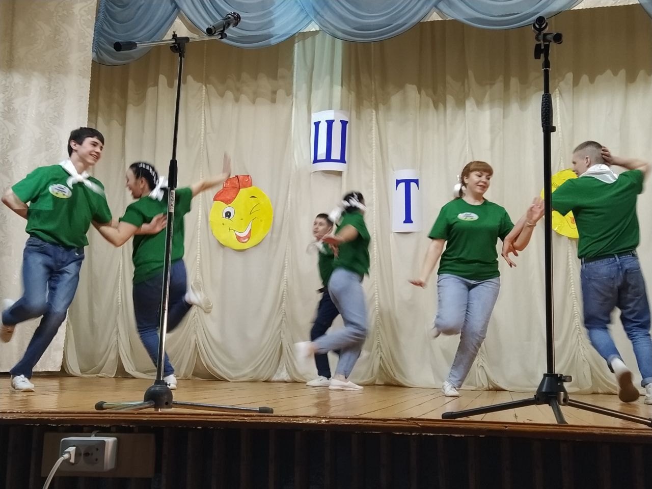 Урта Пошалым сәхнәсендә шаянлыкта һәм тапкырлыкта көч сынаштылар