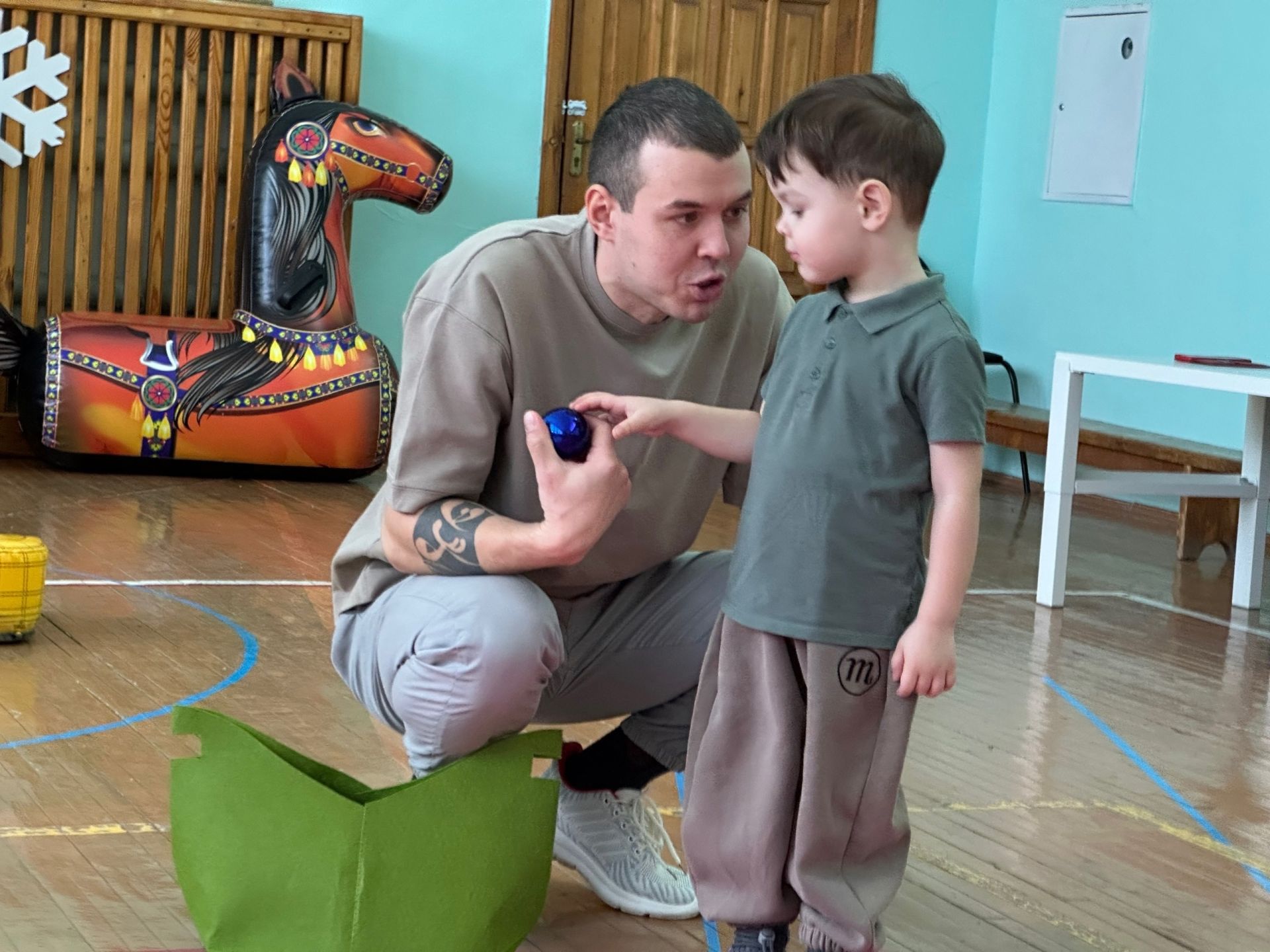 Арча укучылар сараенда өч яшькә кадәрге балалар ярышты