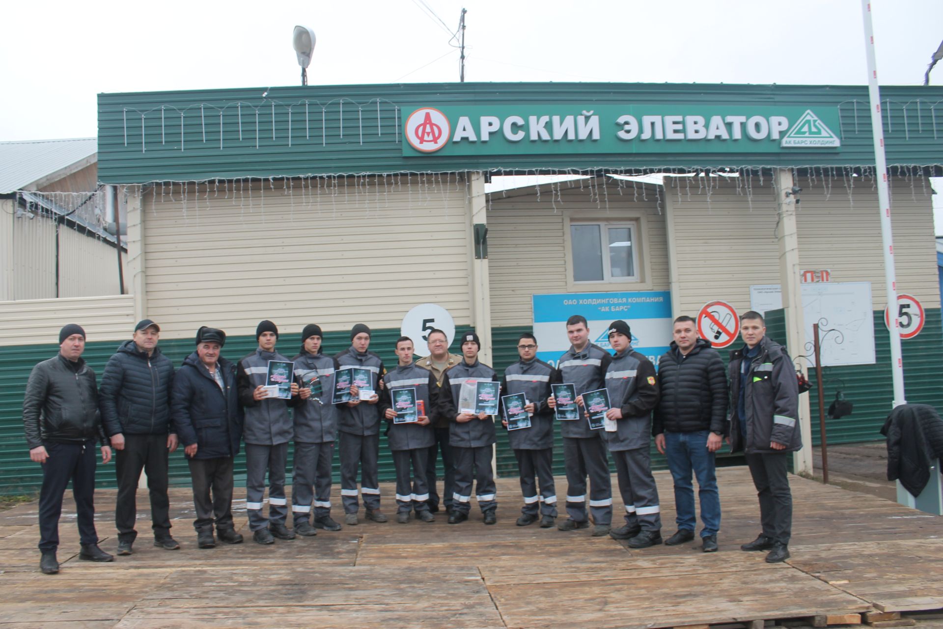 Осталыкка сынау: Арчада иң оста эретеп ябыштыручы билгеләделәр