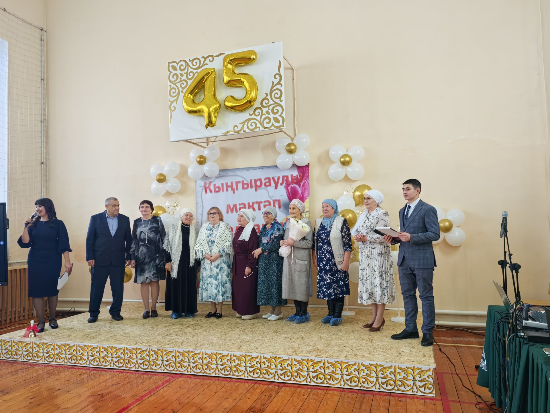 “50, 100 еллыкларны да каршы алырга язсын!”: Наласа урта мәктәбе 45 еллык юбилеен билгеләп үтте