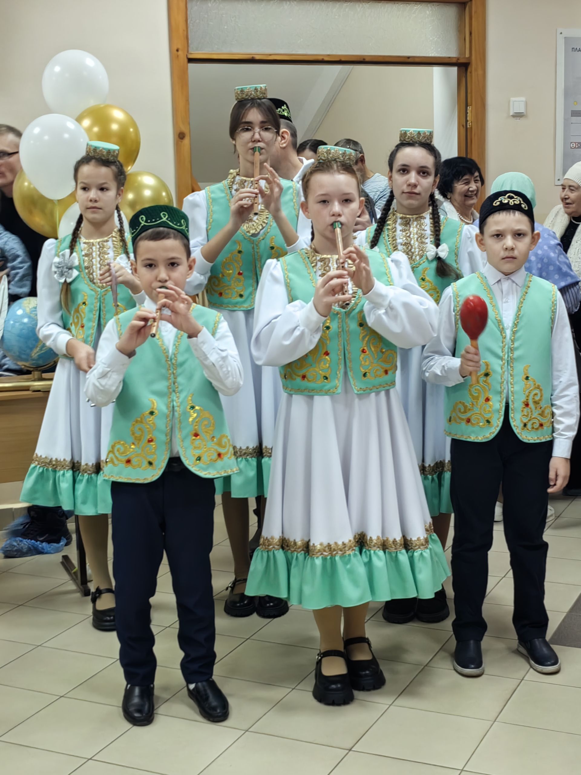 “50, 100 еллыкларны да каршы алырга язсын!”: Наласа урта мәктәбе 45 еллык юбилеен билгеләп үтте