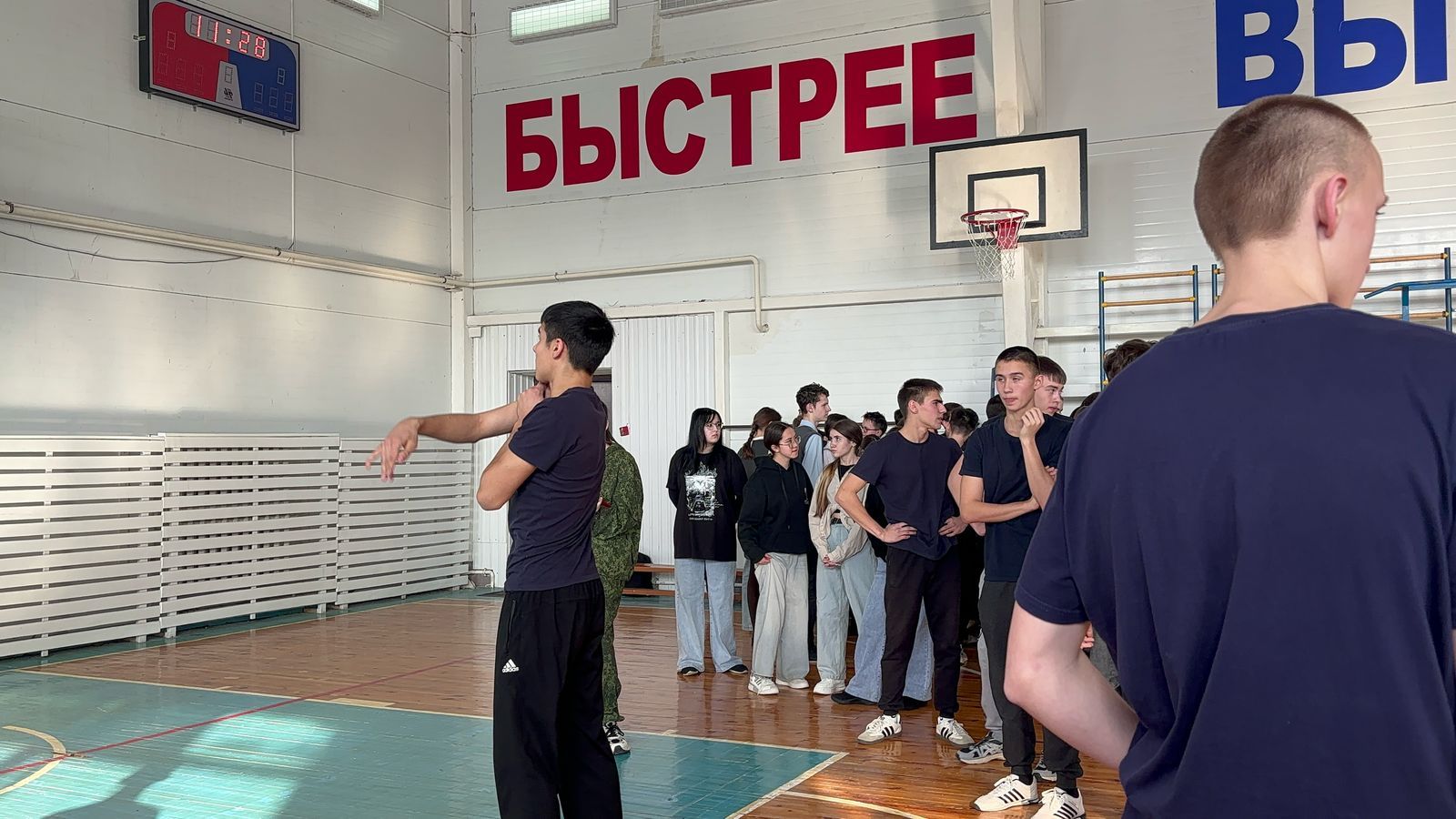 Ватанны саклаучылар көнен мәктәпләрдә билгеләп үттеләр