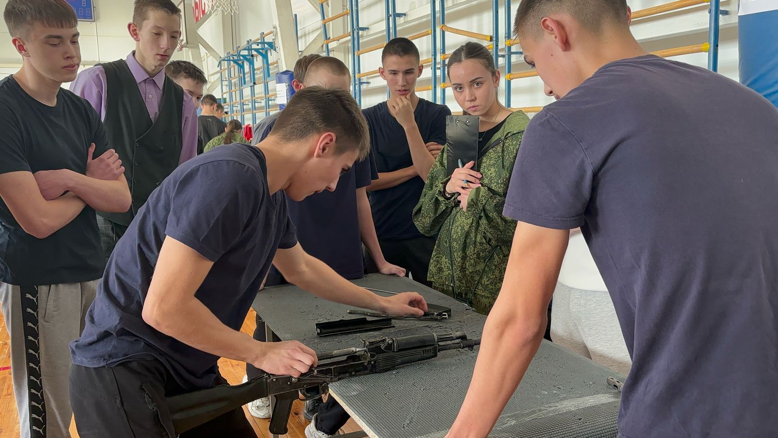 Ватанны саклаучылар көнен мәктәпләрдә билгеләп үттеләр