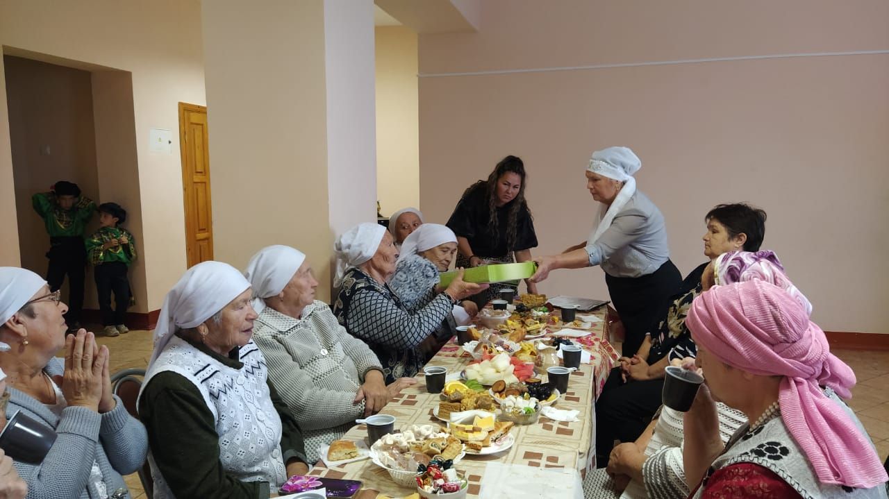 Бүген Айван авылында мәдәният ветераны Гөлзилә Миңнуллина белән хушлаштылар