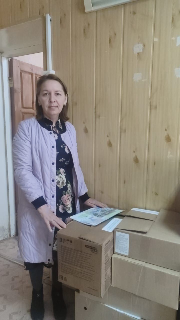 Район мәктәпләре, балалар бакчалары коллективлары 1,3 миллионнан артык сумлык гуманитар ярдәм җыйды