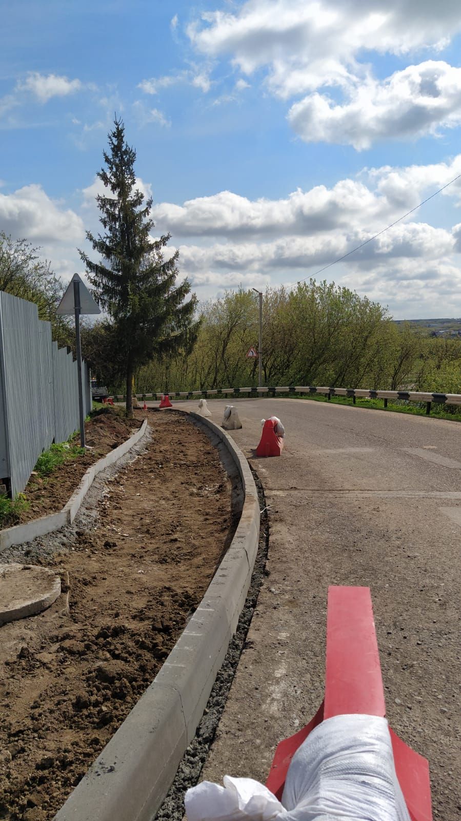 Арча стадионына, Казансу паркына төшә торган юлга тротуар ясыйлар