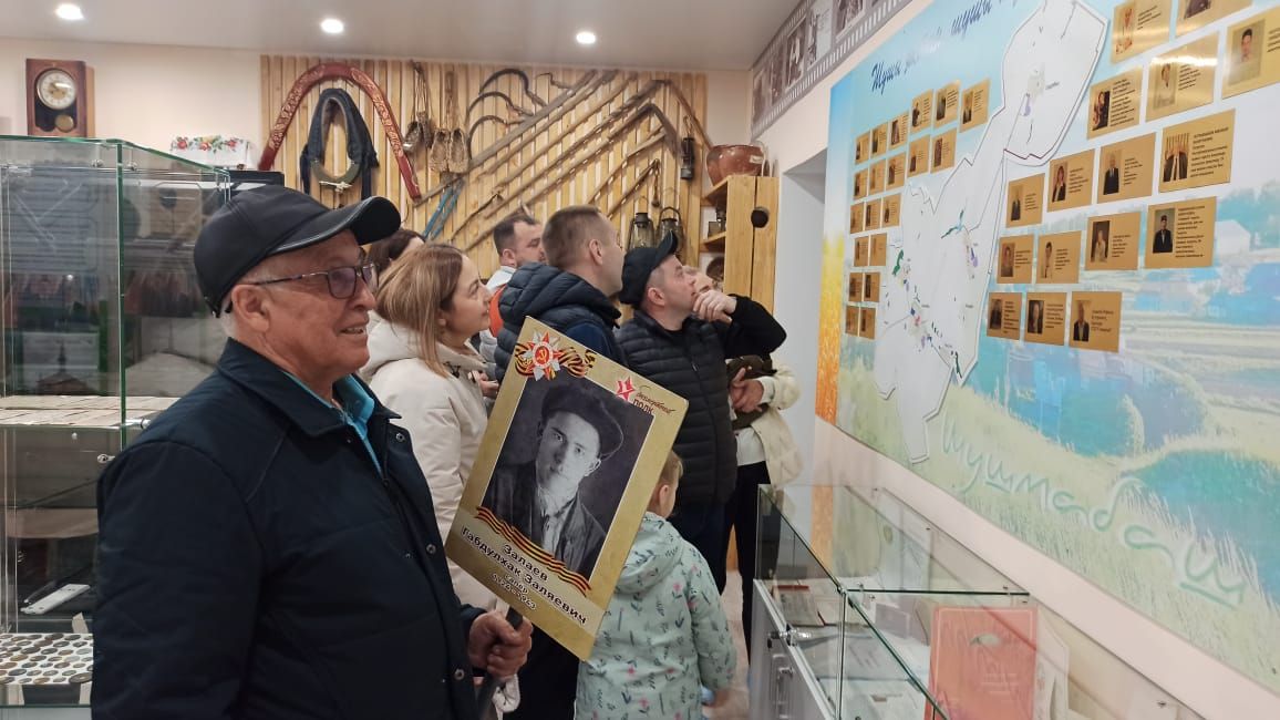 Балалар һәм оныклар белән туган авылда