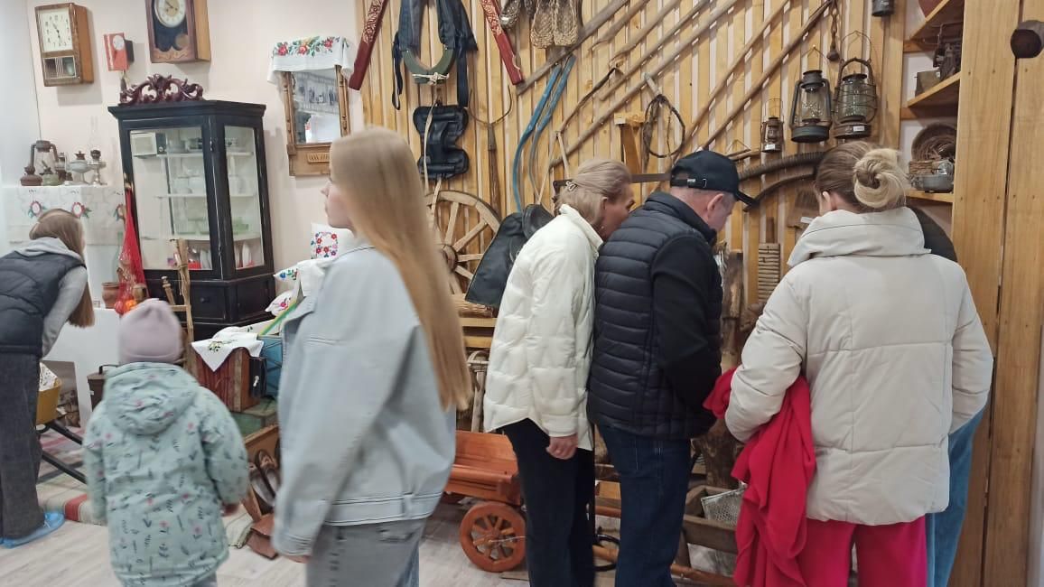 Балалар һәм оныклар белән туган авылда