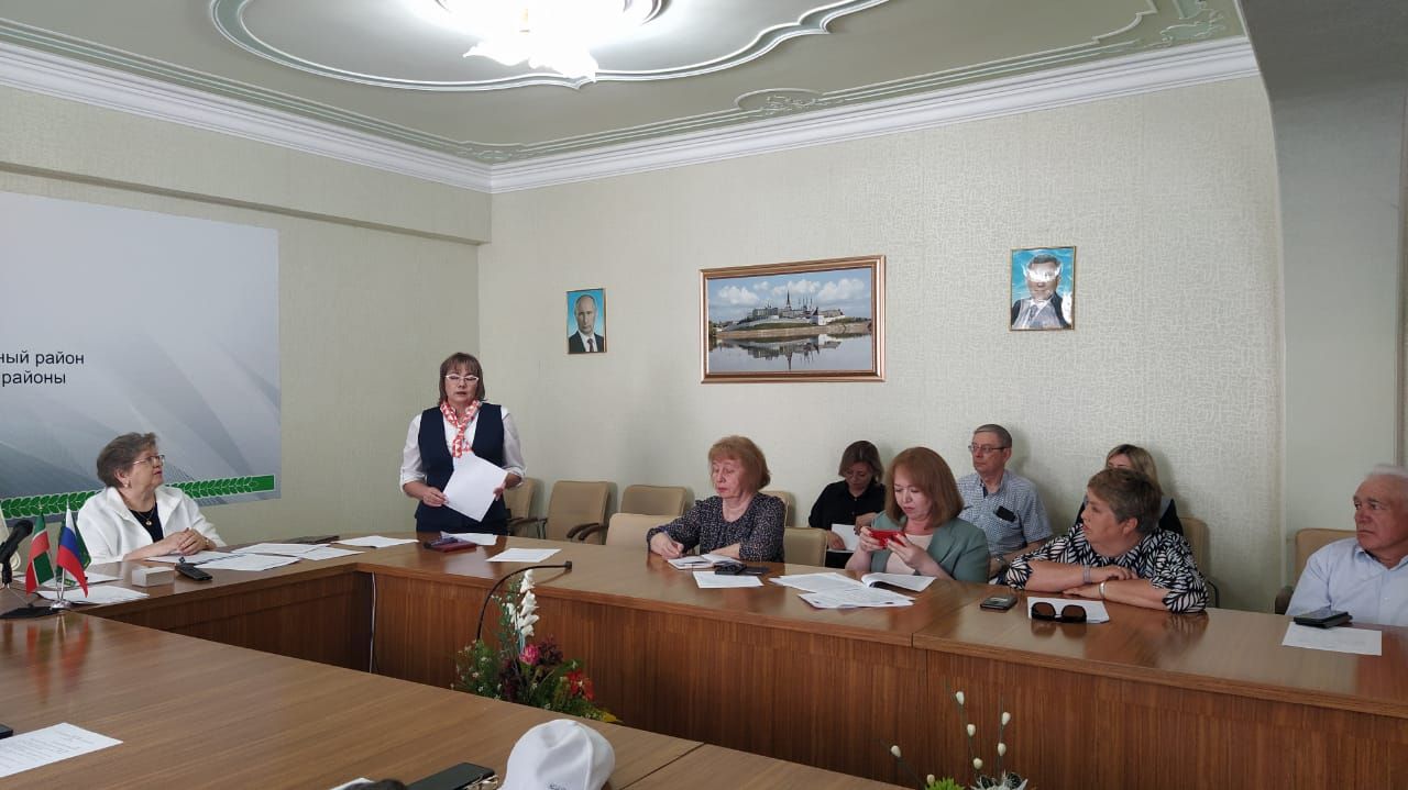 Утырышта җитди мәсьәләләр каралды