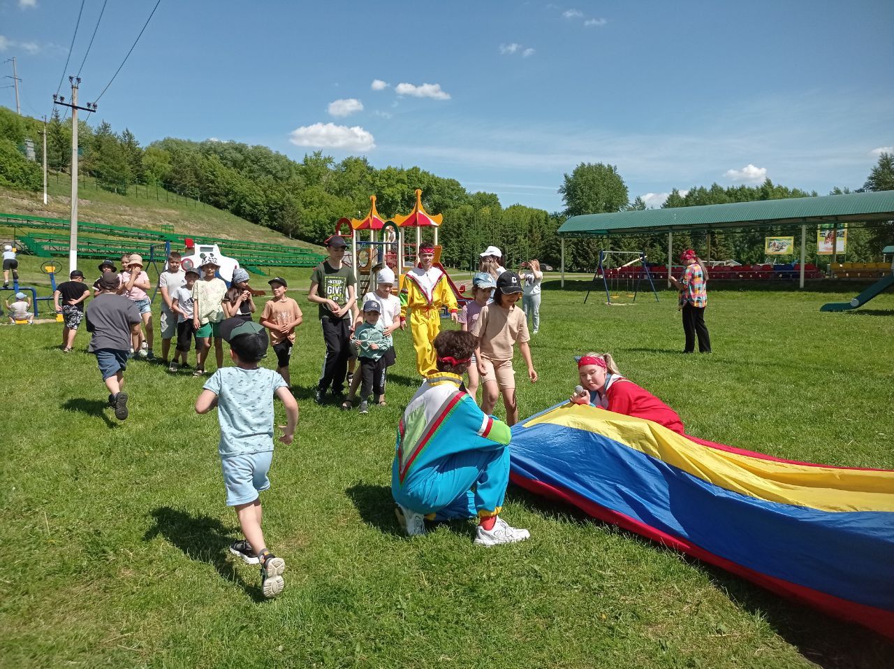 Халыкка социаль хезмәт күрсәтү үзәге балалар өчен бәйрәм уздырды