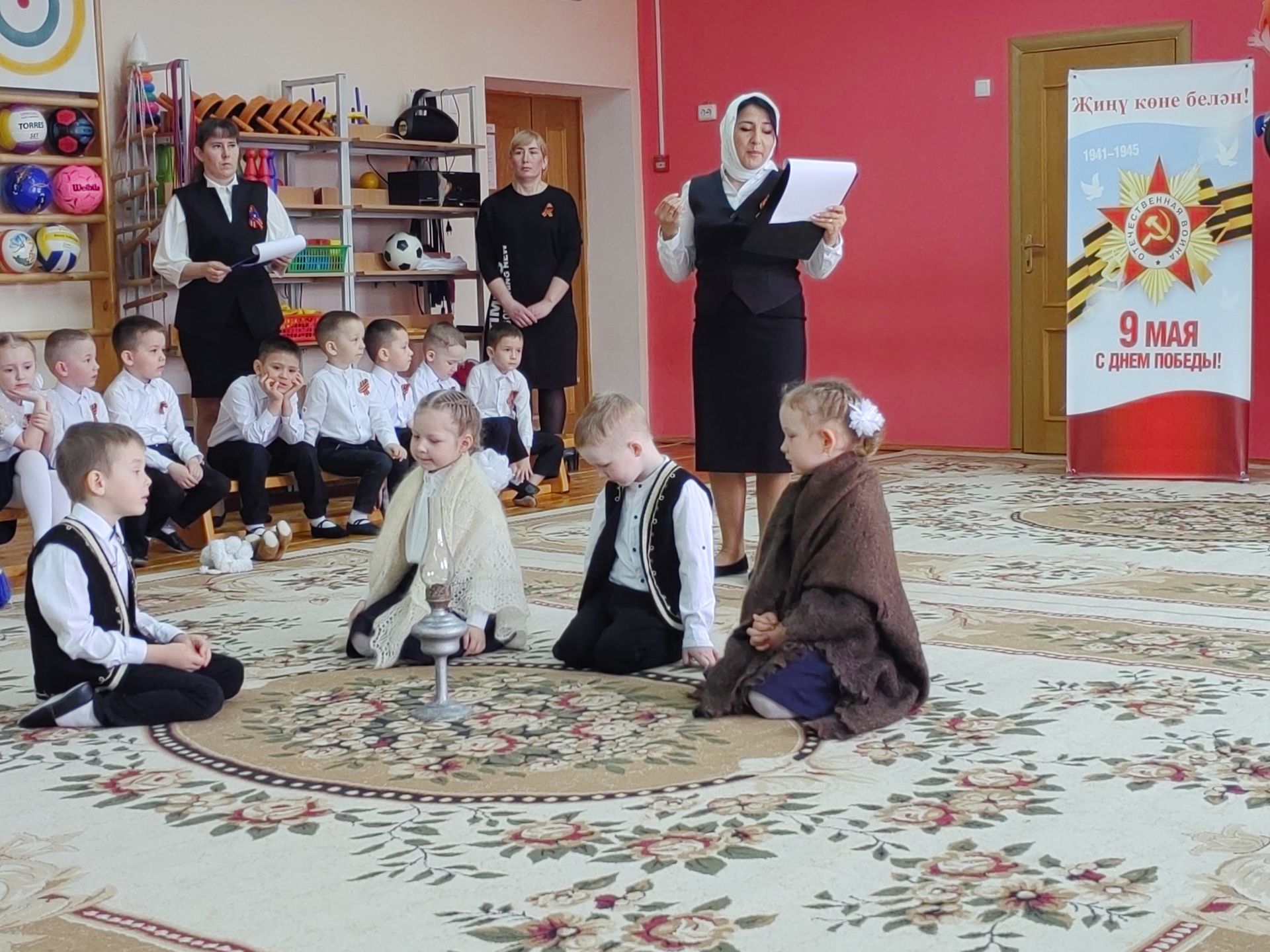“Хәтер яши”: Арчаның тугызынчы балалар бакчасында Бөек Җиңүнең 80 еллыгына багышланган митинг үтте