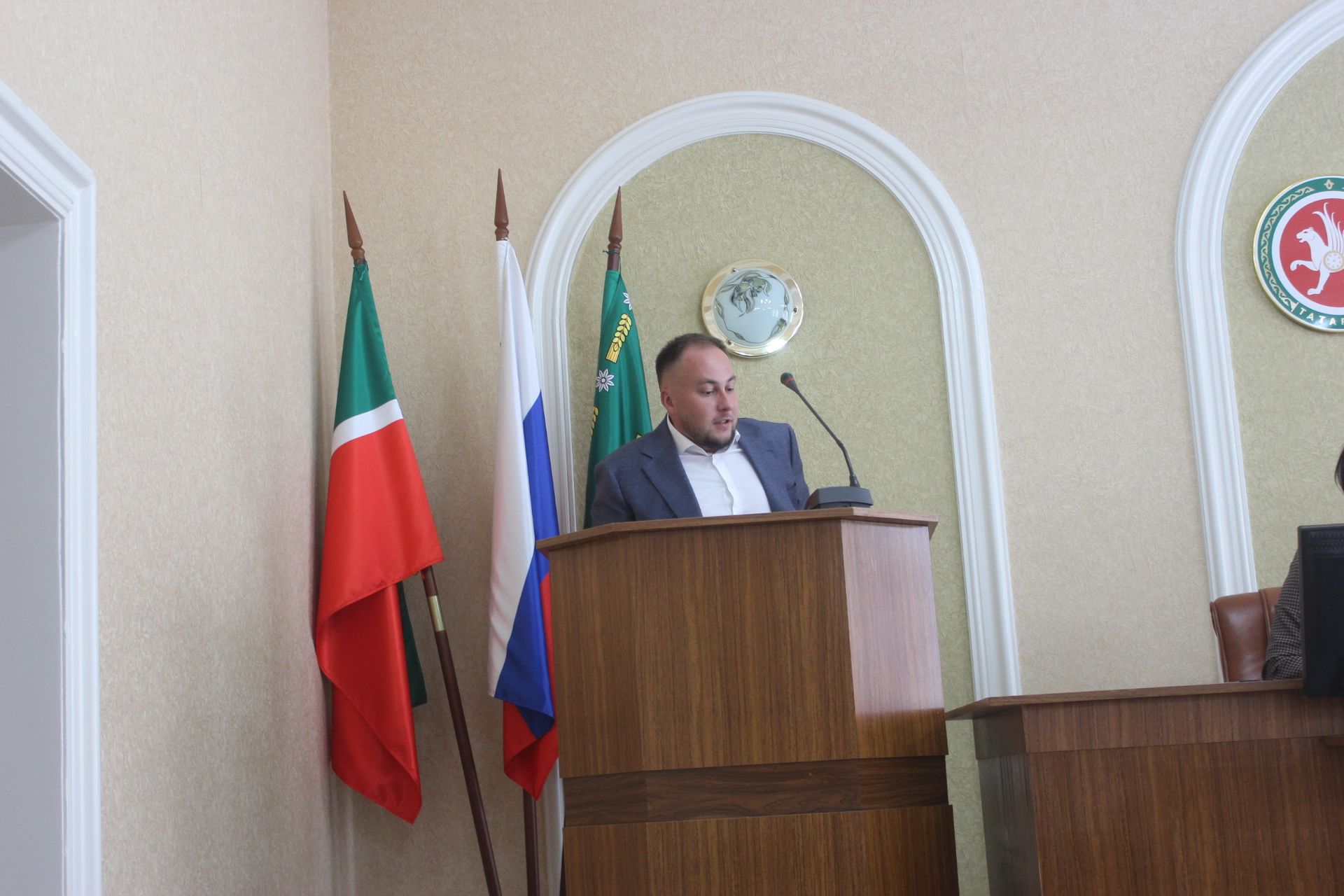 Алмаз Хисаметдинов райондагы банк вәкилләре белән очрашты