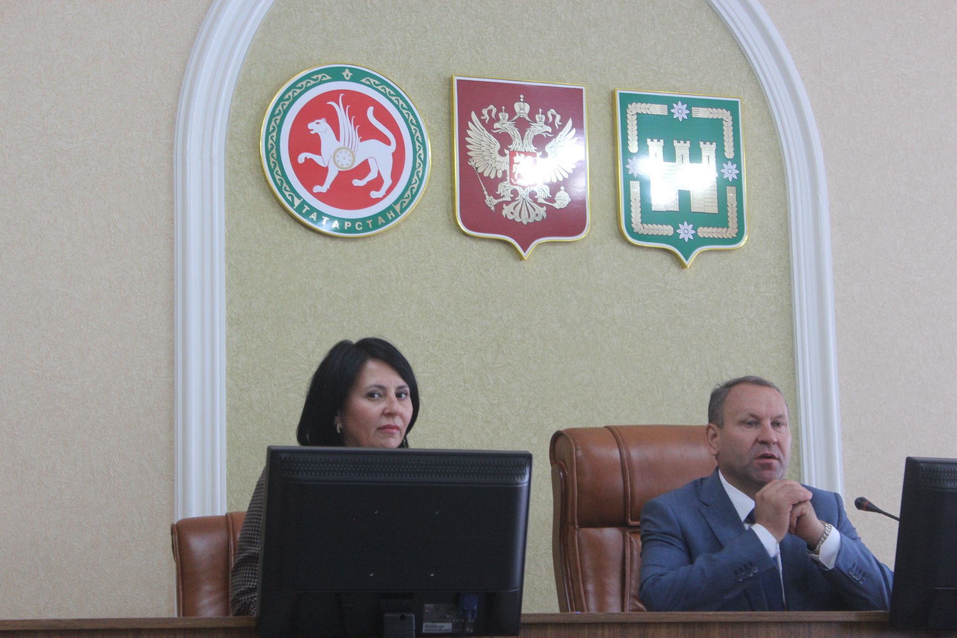 Алмаз Хисаметдинов райондагы банк вәкилләре белән очрашты