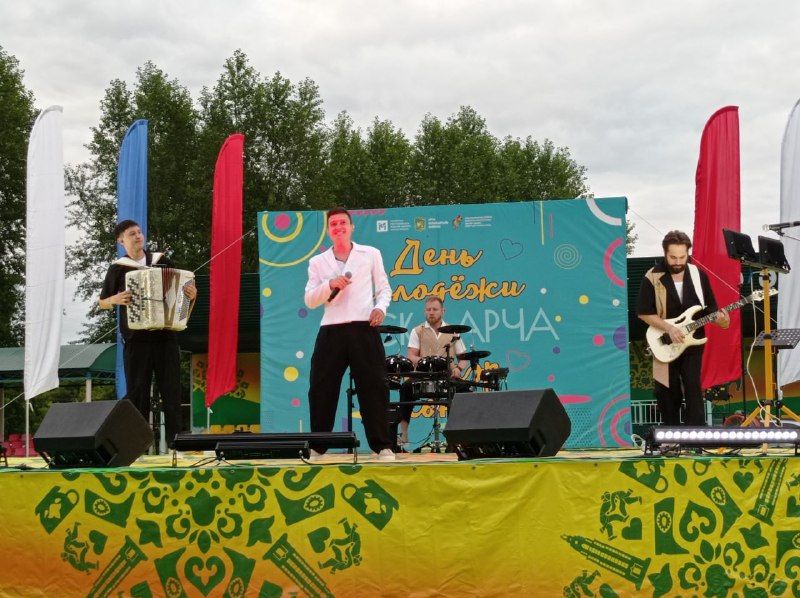 Арчада узган «Яшьләр көне»ндә актив яшьләр бүләкләнде