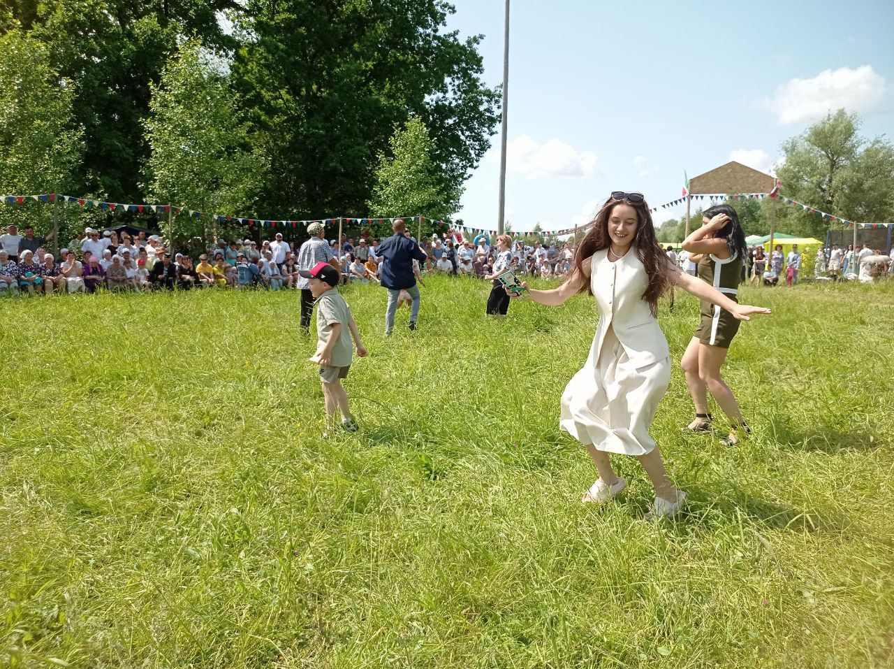 Яңа Кенәр авылында өч көрәшче тәкә алды