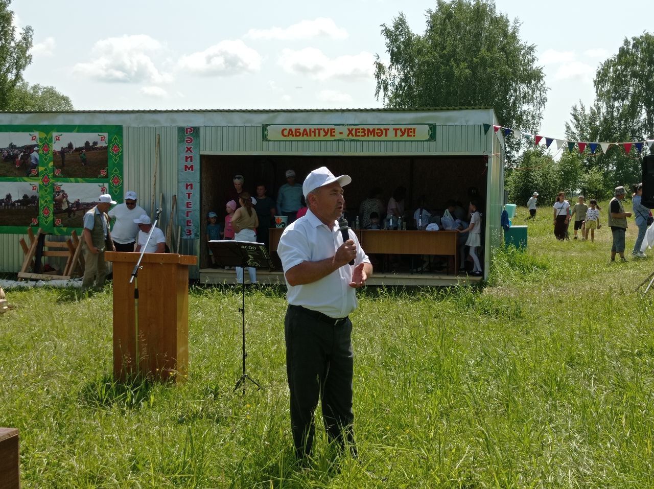 Яңа Кенәр авылында өч көрәшче тәкә алды