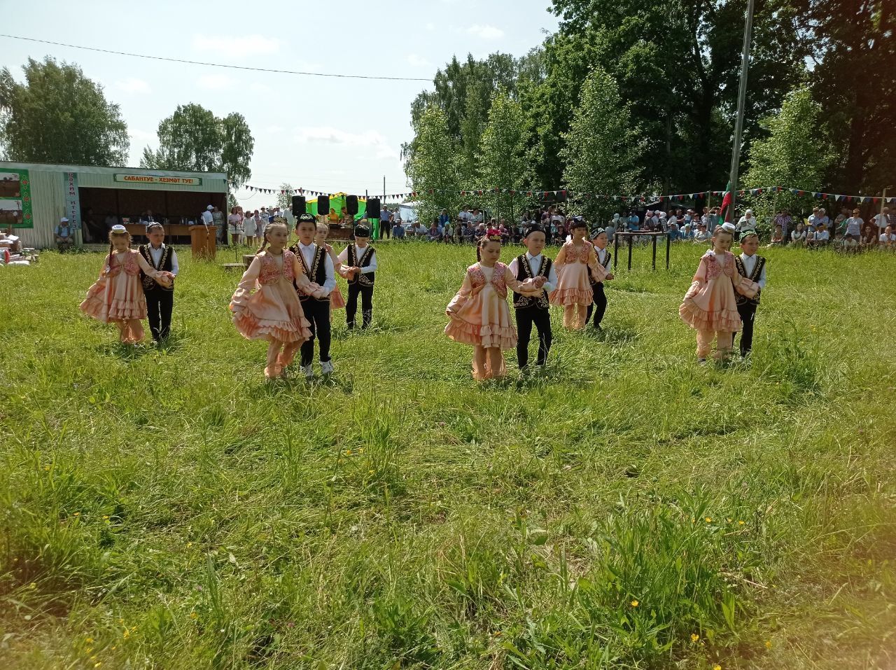 Яңа Кенәр авылында өч көрәшче тәкә алды