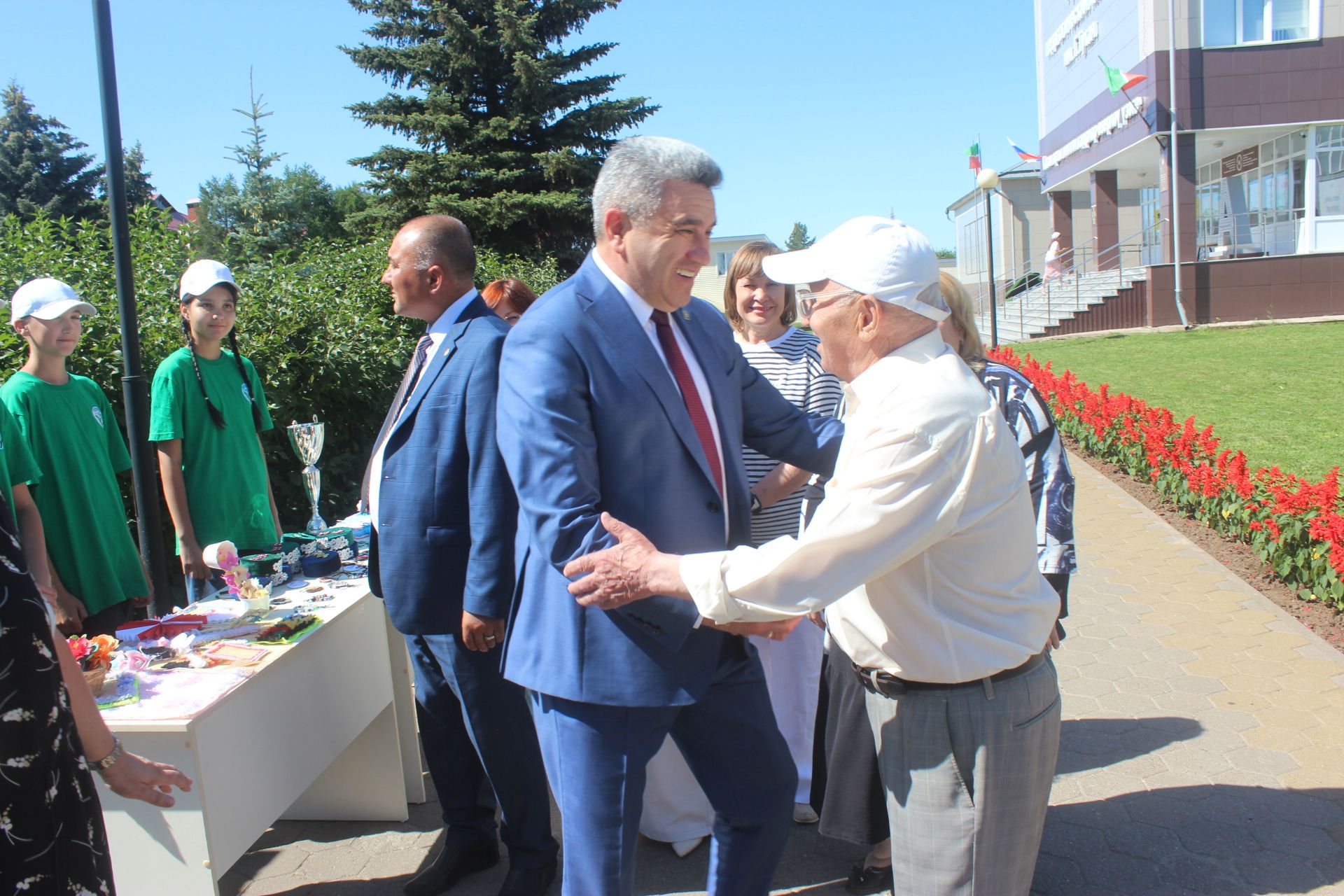 Бергә булулары күңелле дә...