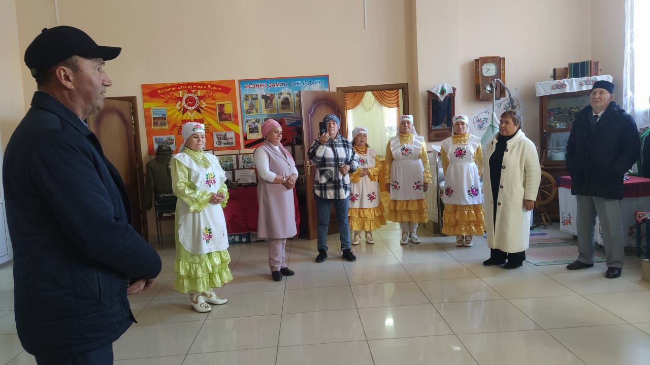Район иҗтимагый советының күчмә утырышында