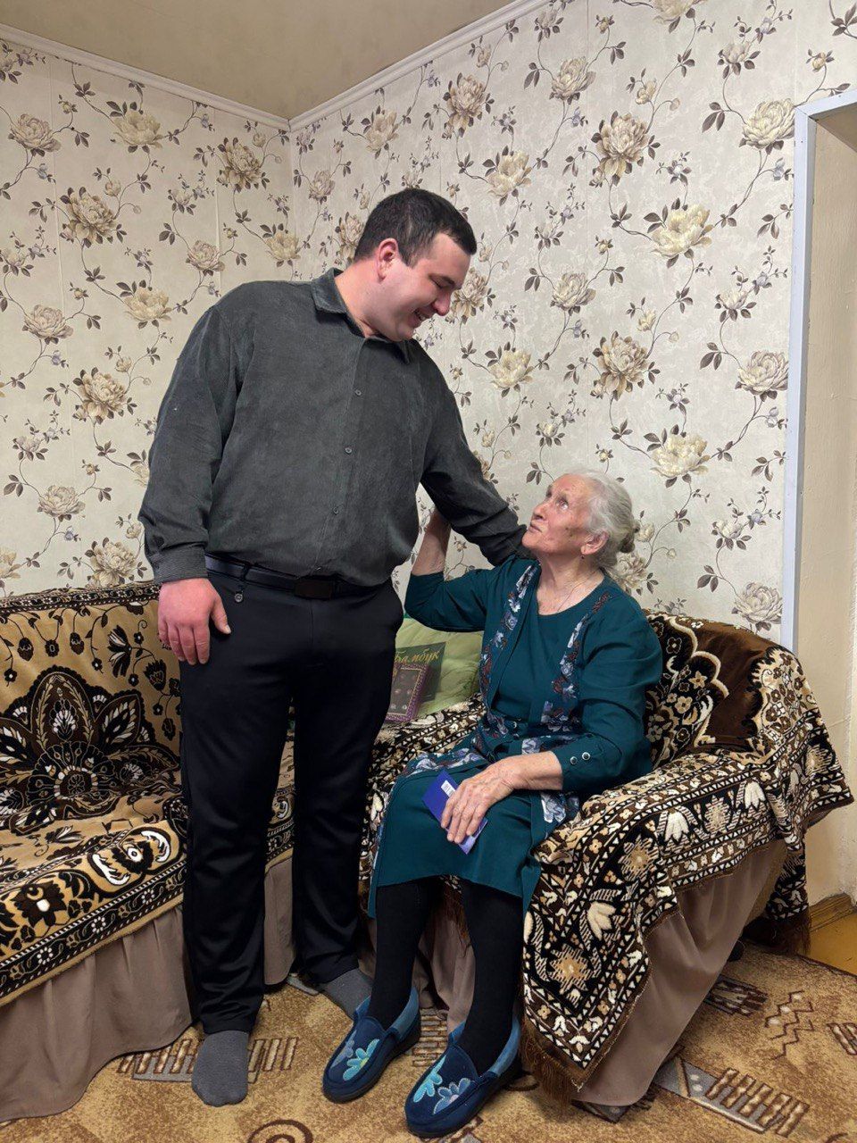 Гомере буе балалар укыта