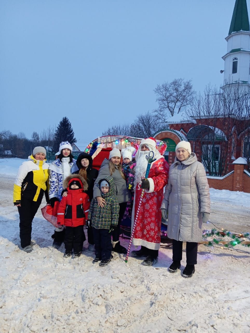 Урта Сәрдәгә Кыш бабай килгән