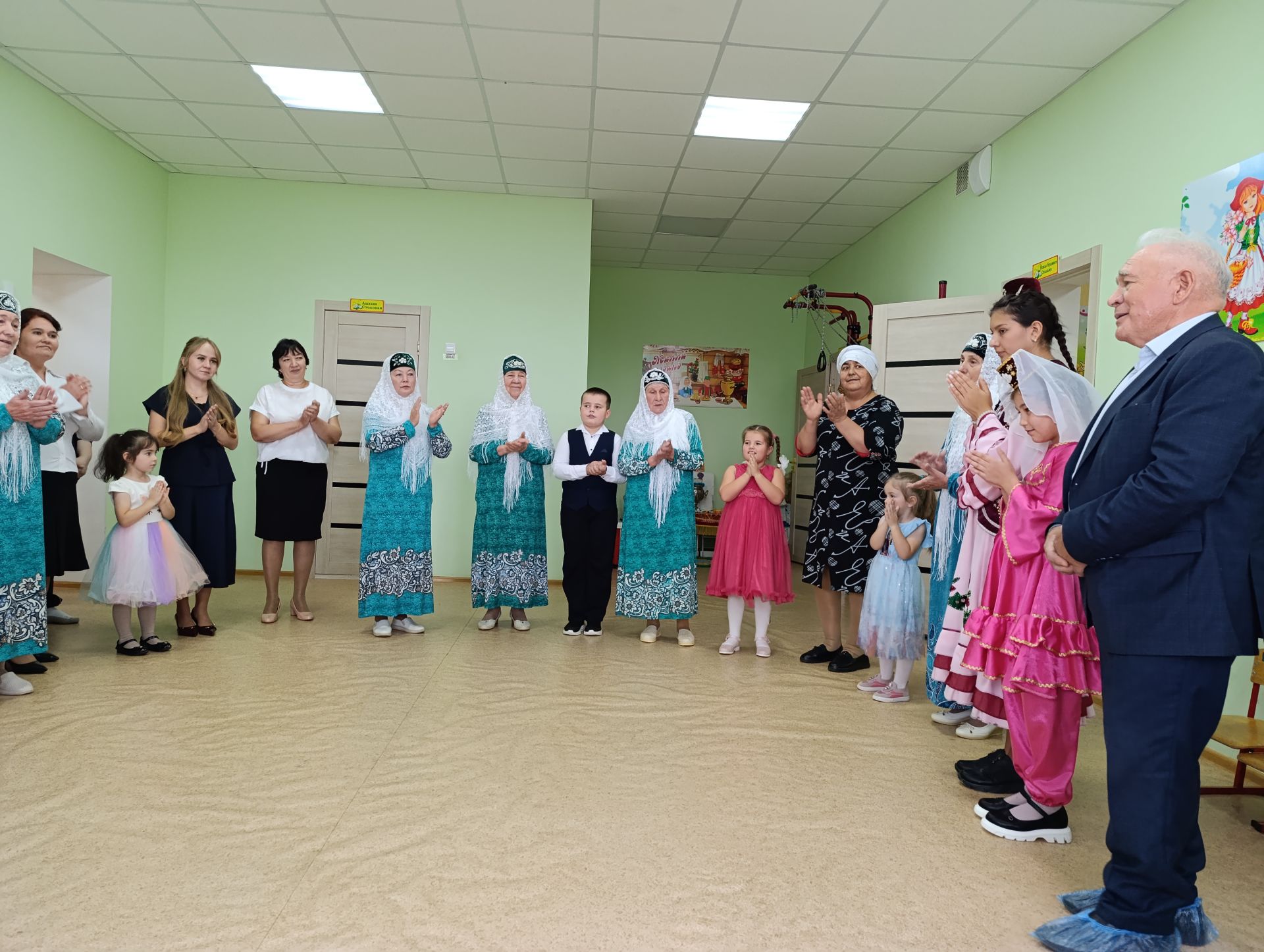 Клуб ябылса да, алар таркалмаган